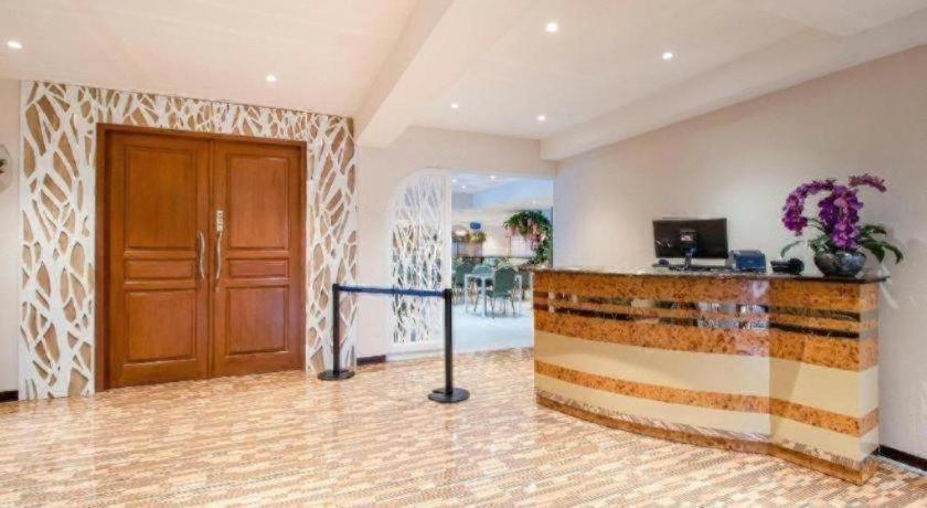 Hotel Oyo 1805 Fatmawati Mansion Syariah Giacarta Esterno foto